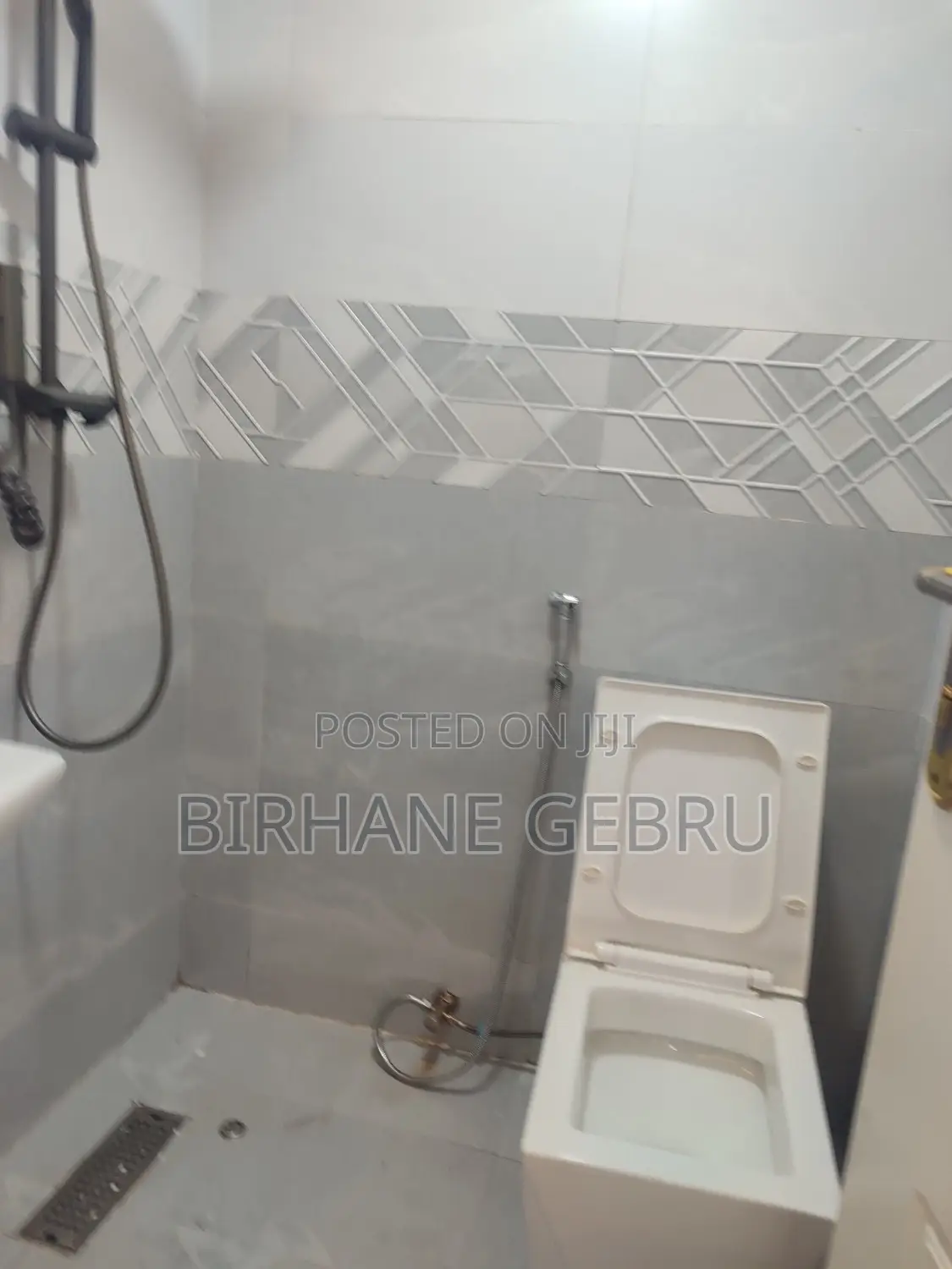 2bdrm Condo in 40/60 Condminum, Bole for rent