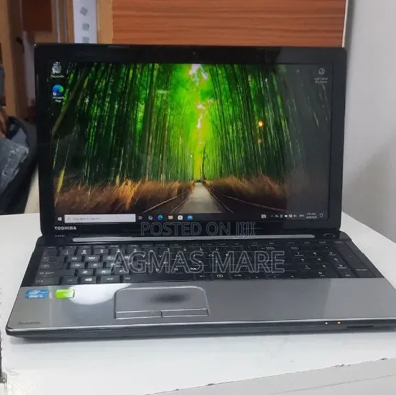 New Laptop Toshiba Satellite C55 8GB Intel Core i3 HDD 500GB