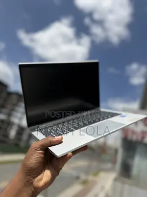 New Laptop HP EliteBook 830 G8 16GB Intel Core i5 SSD 512GB