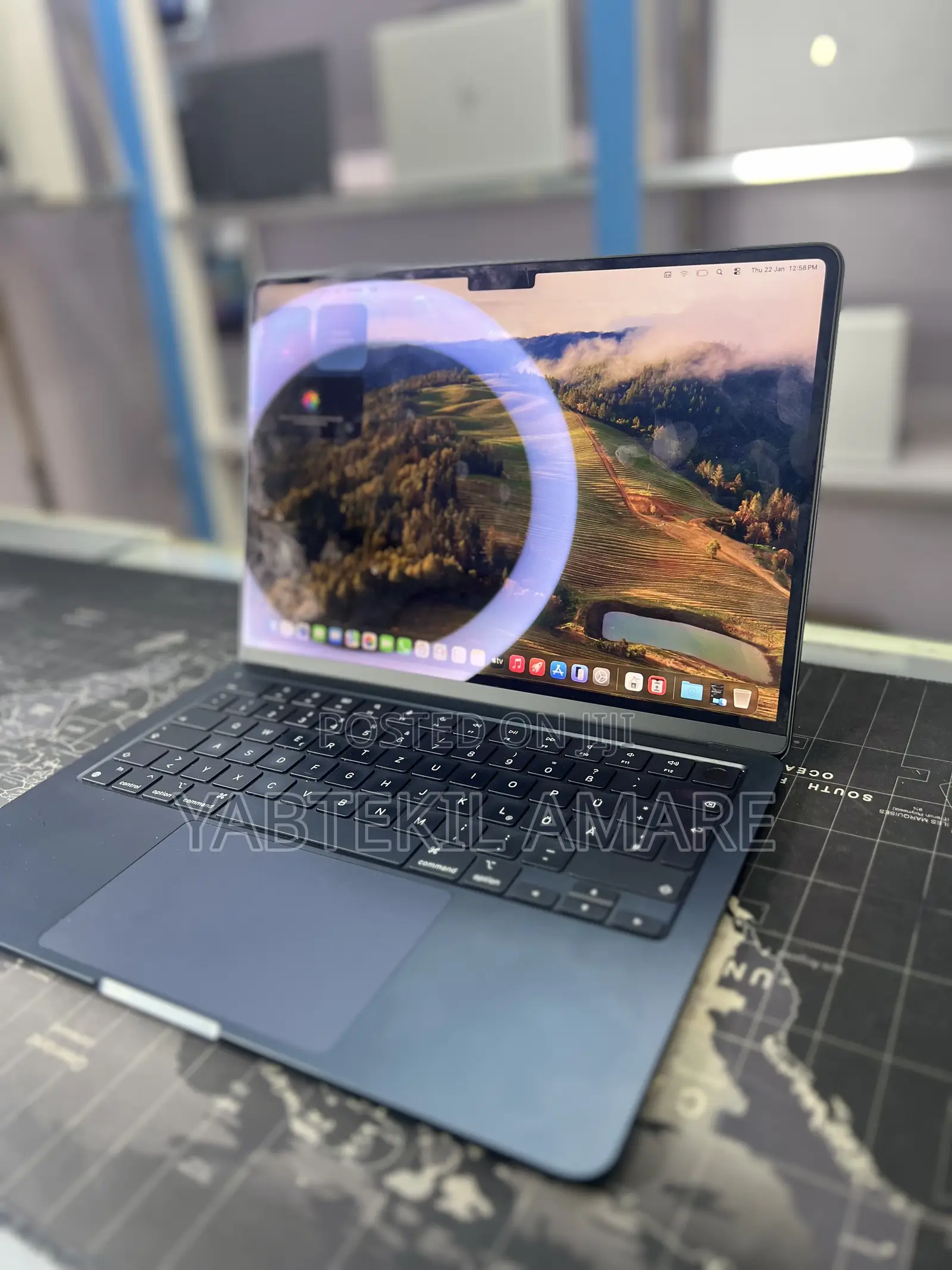 New Laptop Apple MacBook Air 2022 M2 16GB Apple M2 SSD 500GB