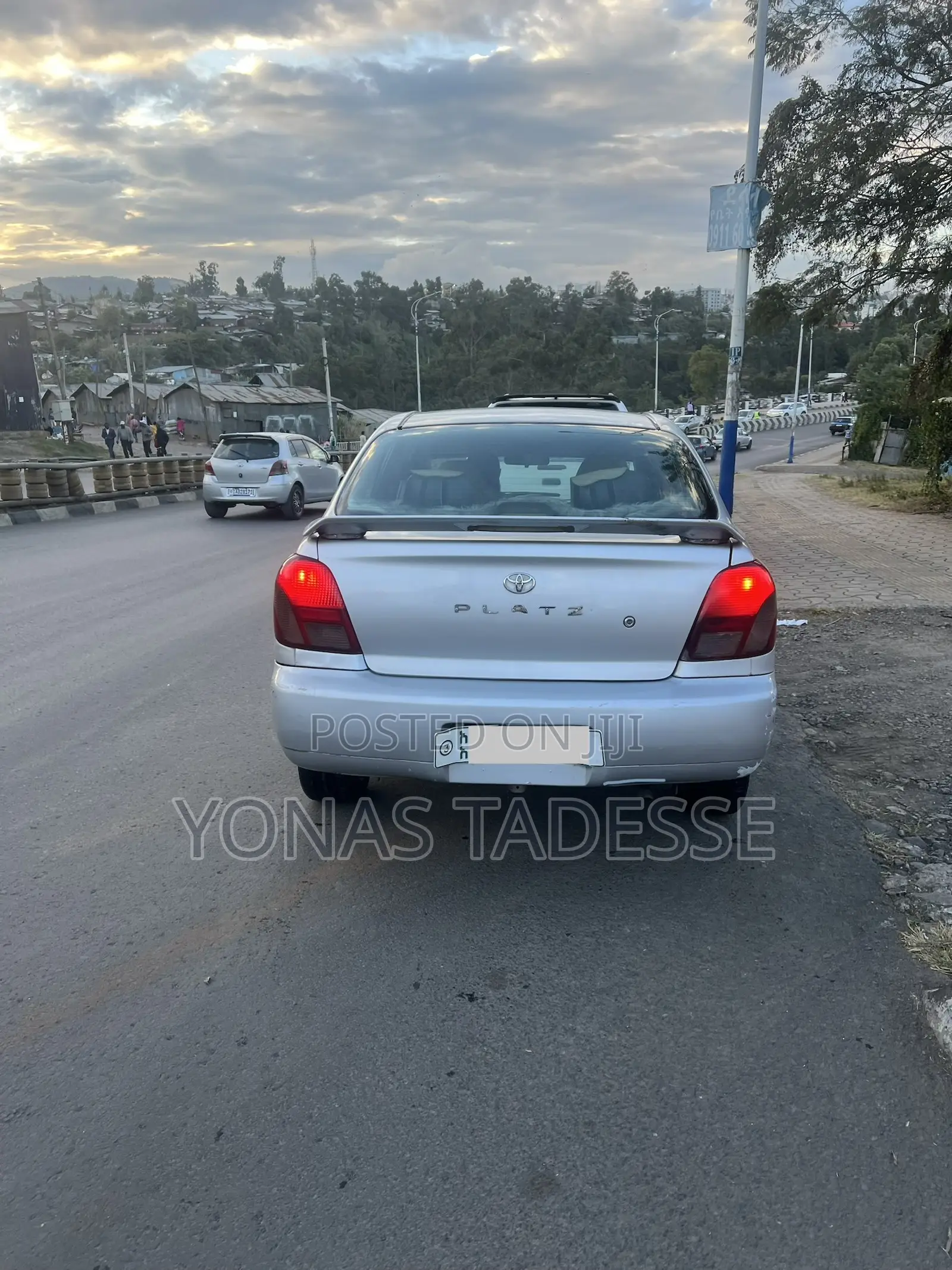 Toyota Platz 2001 Silver