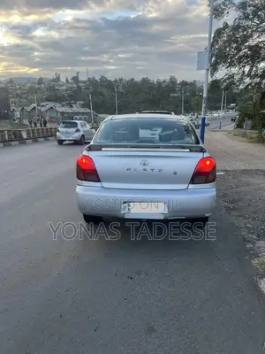 Toyota Platz 2001 Silver