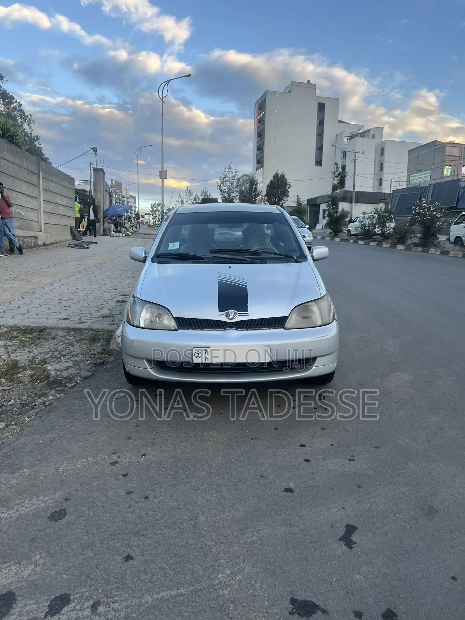 Toyota Platz 2001 Silver