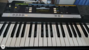 Yamaha Keyboard E243