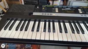Yamaha Keyboard E243