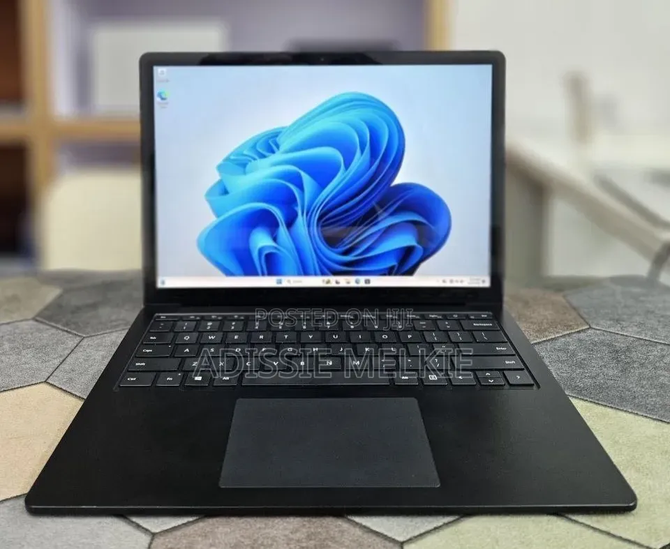 New Laptop HP EliteBook 820 G1 8GB Intel Core i5 SSD 500GB