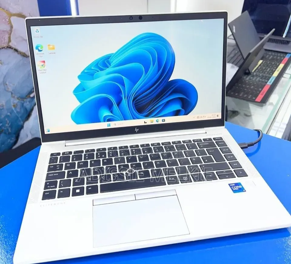 New Laptop HP EliteBook 840 G7 16GB Intel Core i7 SSD 512GB