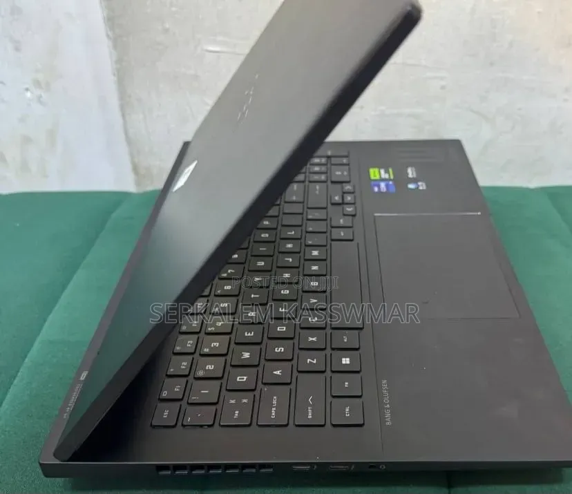 New Laptop HP Omen 16 16GB Intel Core i9 SSD 1T