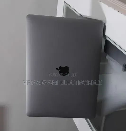 New Laptop Apple MacBook Air 2020 M1 8GB Apple M1 SSD 256GB