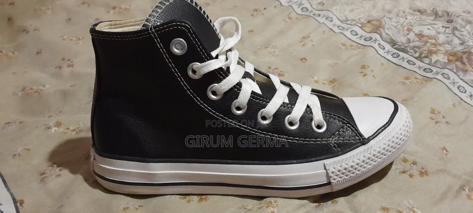 Small Used All Star Converse Shose