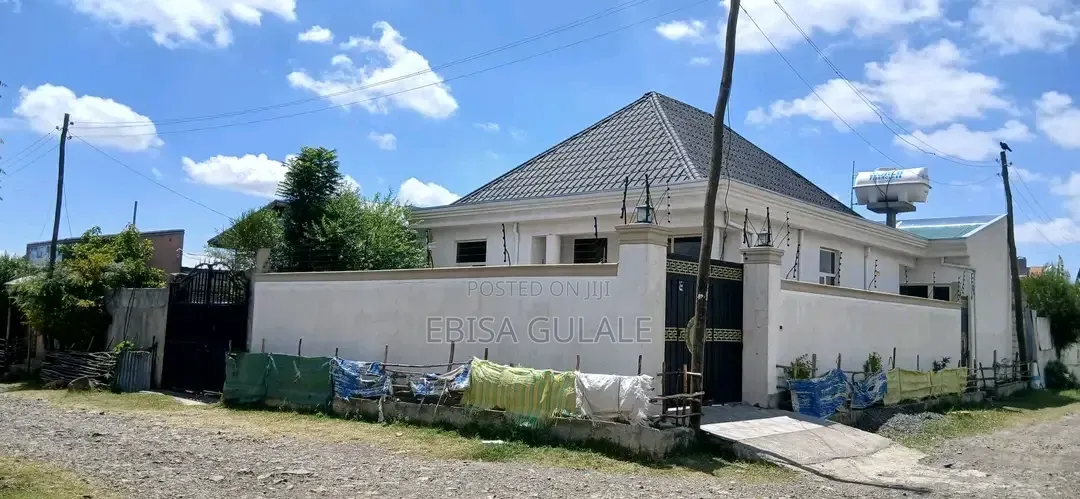 Furnished 4bdrm Farm House in Oromia-Finfinne for sale