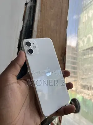 New Apple iPhone 11 128 GB White