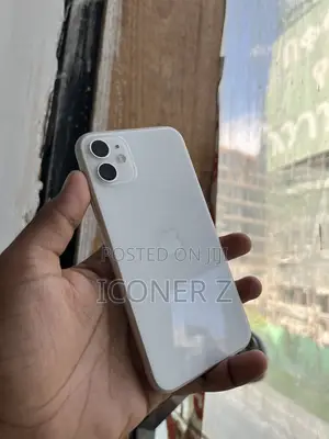 New Apple iPhone 11 128 GB White