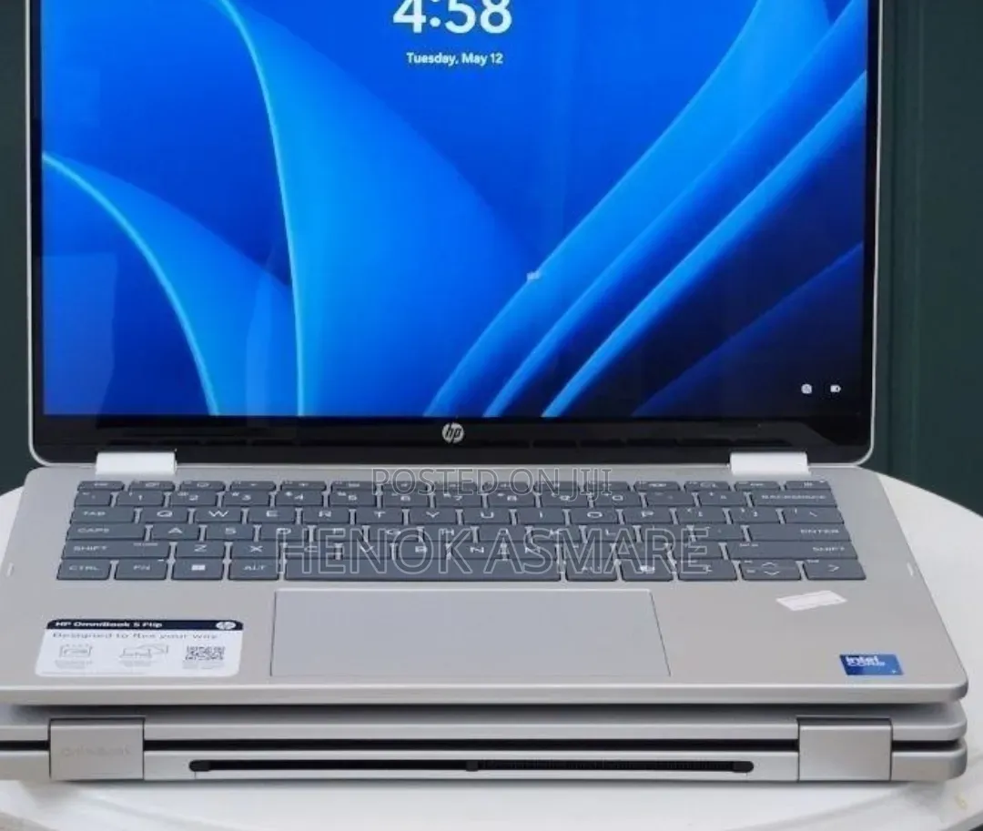 New Laptop HP OmniBook 5 Flip 16GB Intel Core 7 SSD 512GB