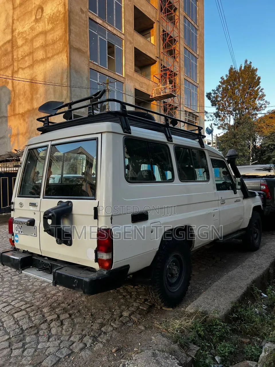 Toyota Land Cruiser 2011 White