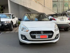 Suzuki Swift 2022 White