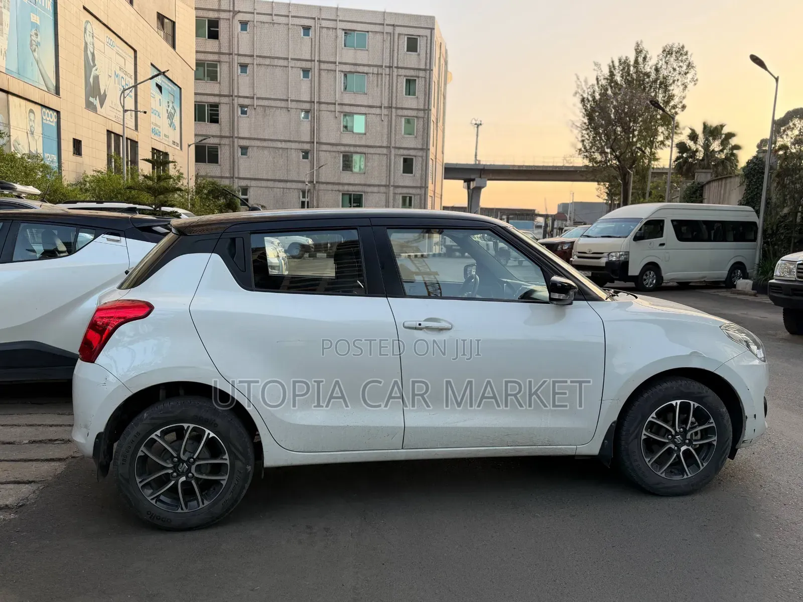 Suzuki Swift 2022 White