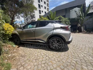 Toyota C-HR 2017 Silver