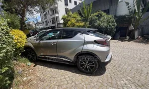 Toyota C-HR 2017 Silver