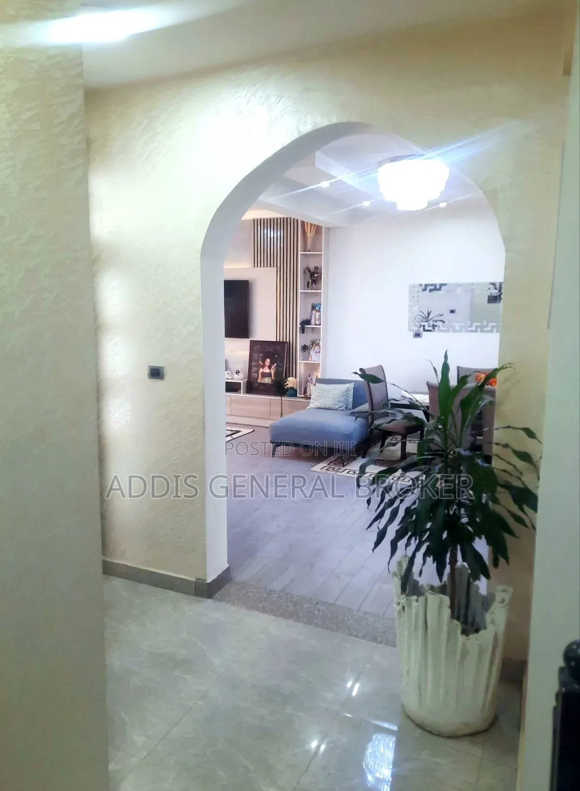 8bdrm House in Sumit 72, Bole for sale