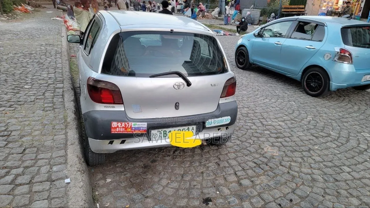 Toyota Yaris 2003 Silver