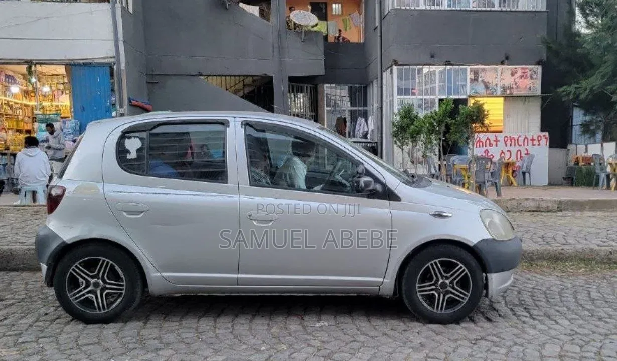 Toyota Yaris 2003 Silver