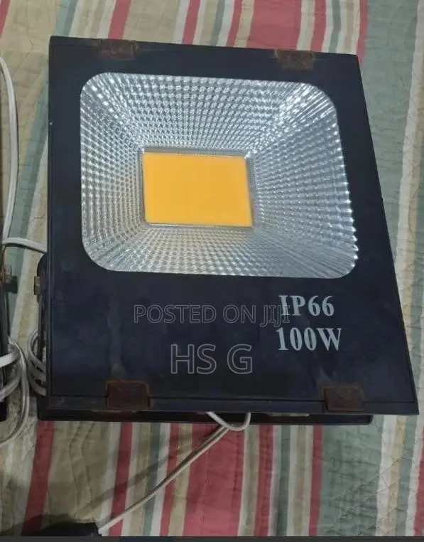 100W IP66 Waterproof Outdoor LED Flood Light Projector