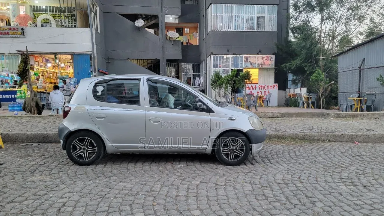 Toyota Yaris 2003 Silver