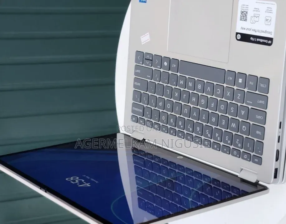New HP OmniBook 5 Flip 14-fp0023dx 8GB Intel Core Ultra 7 SSD 512GB