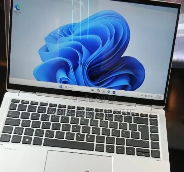 New Laptop HP EliteBook 1040 G8 16GB Intel Core i5 SSD 512GB