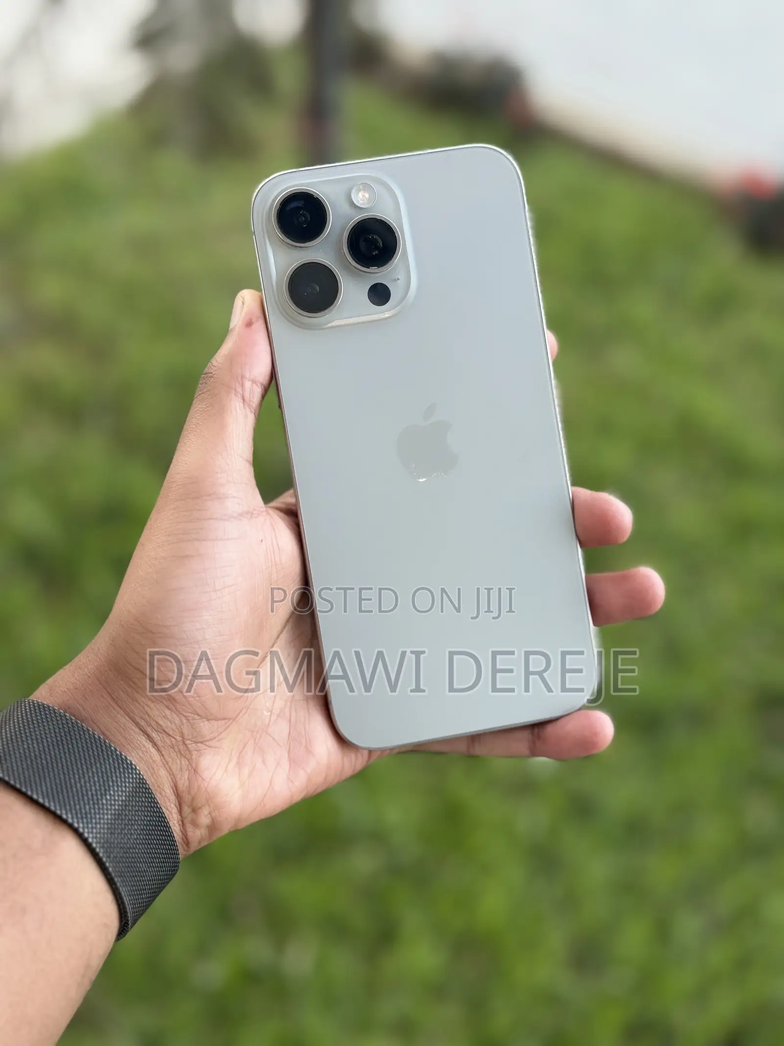 New Apple iPhone 16 Pro Max 256 GB Silver