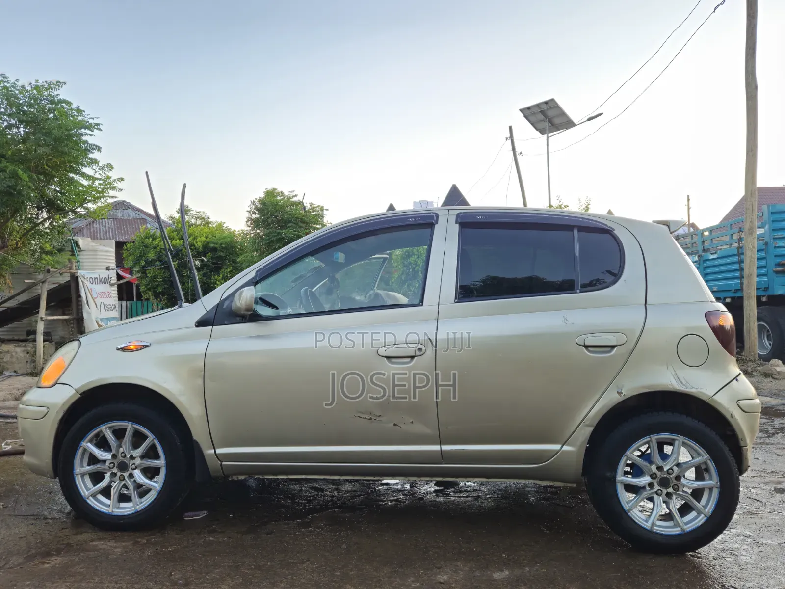 Toyota Vitz 2002 Beige