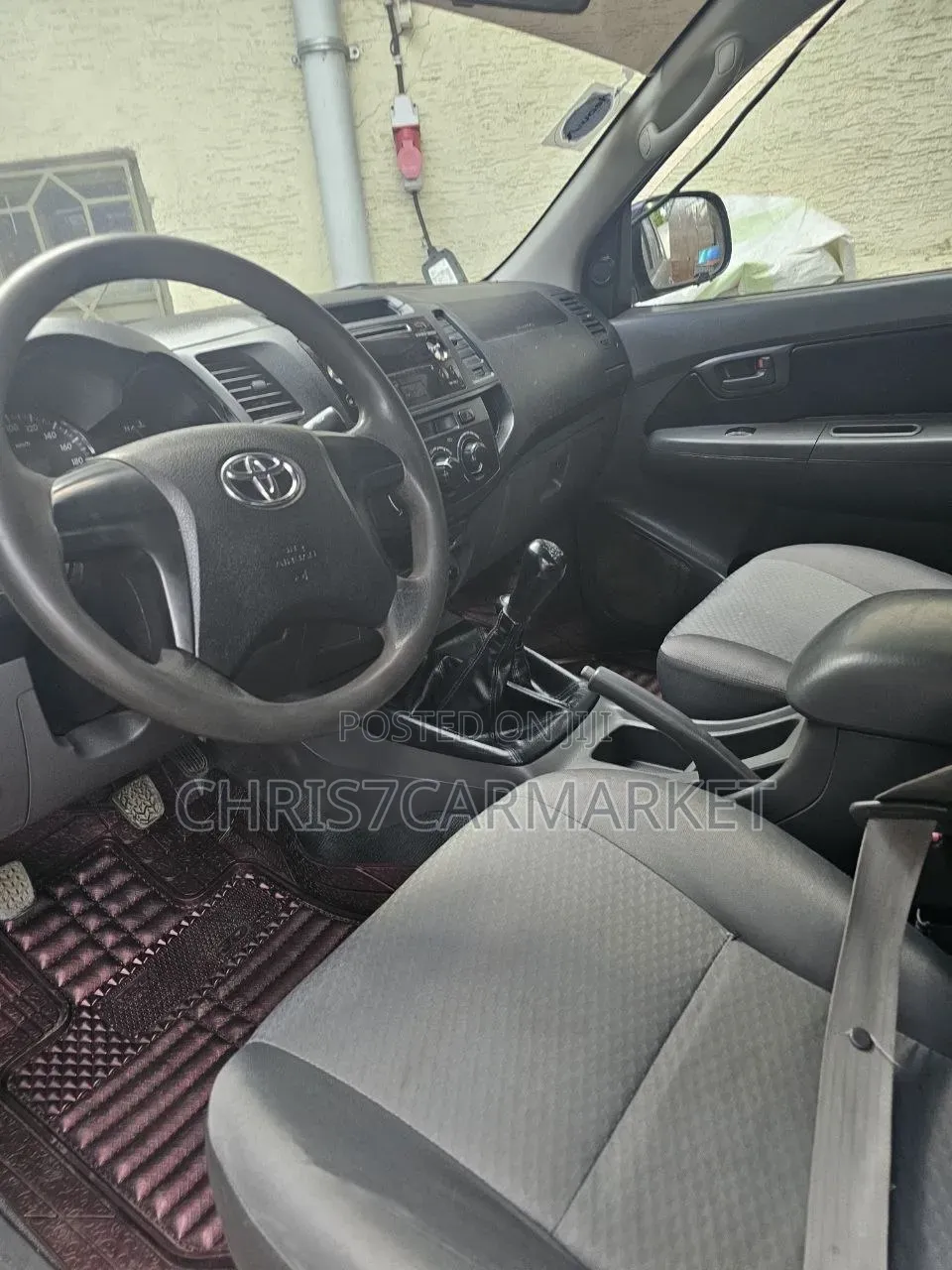 Toyota Hilux 3.0 D-4D 4x4 2015 Silver