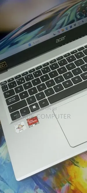 New Laptop Acer Aspire 3 8GB Intel Core i7 SSD 256GB