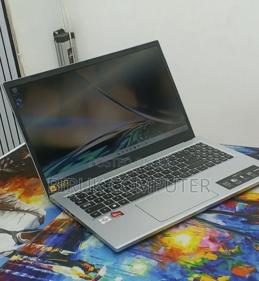 New Laptop Acer Aspire 3 8GB Intel Core i7 SSD 256GB
