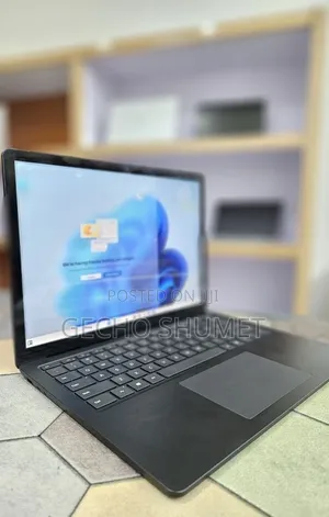 New Laptop Microsoft Surface Laptop 4 16GB Intel Core i7 SSD 512GB