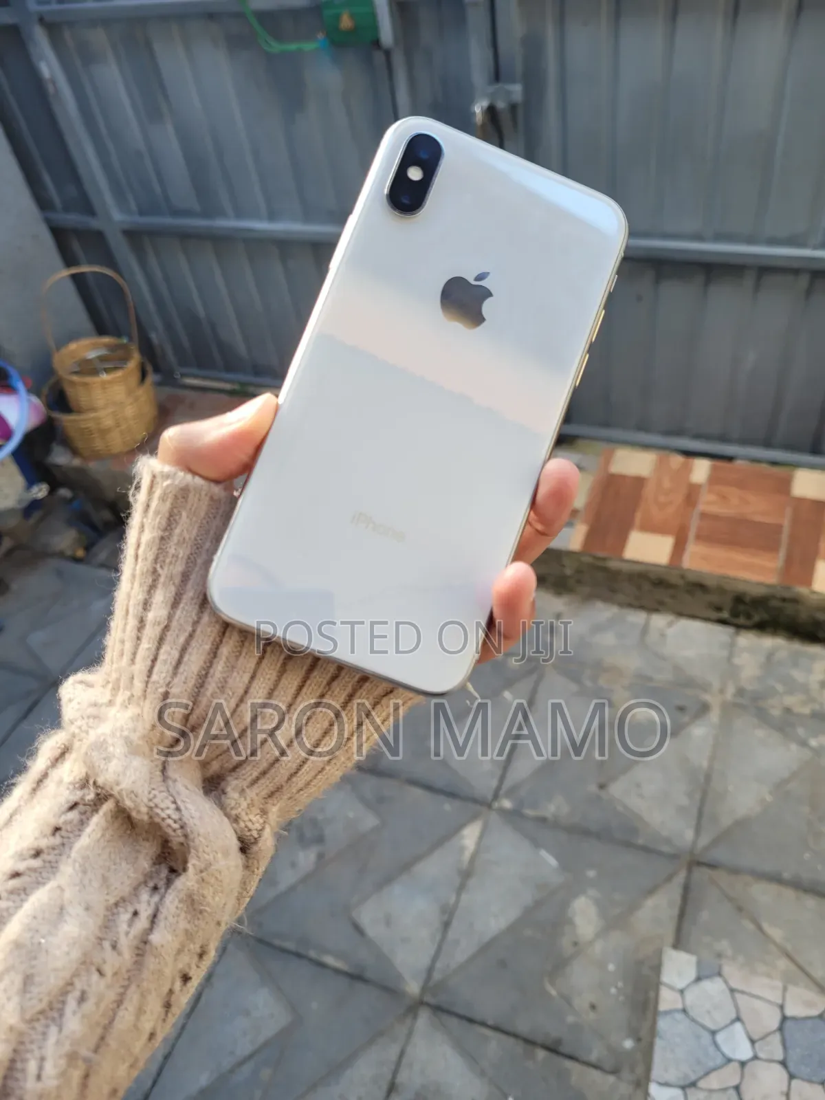 Apple iPhone X 64 GB White