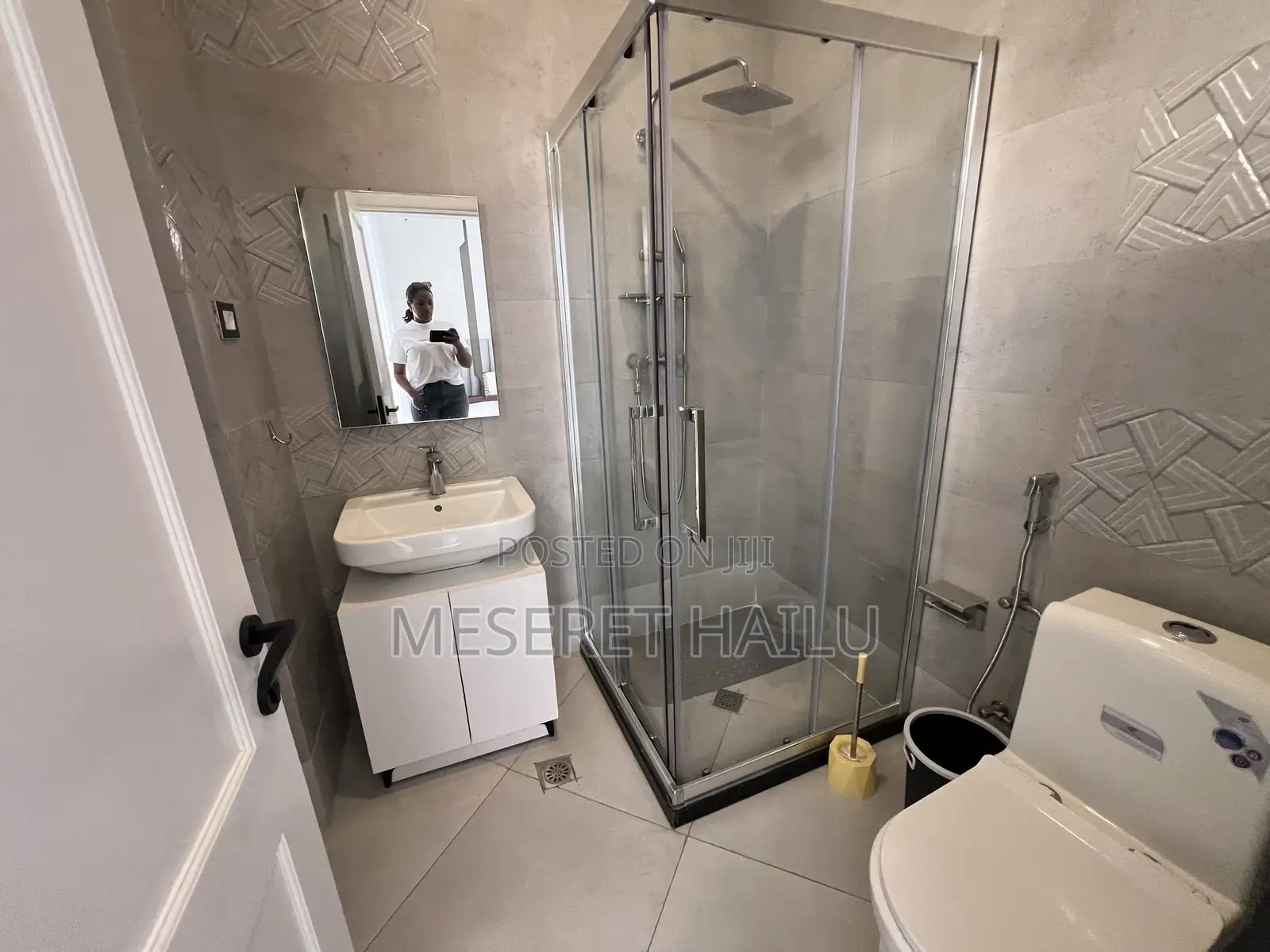 Furnished 4bdrm Penthouse in Bola Bolbula, Bole for rent
