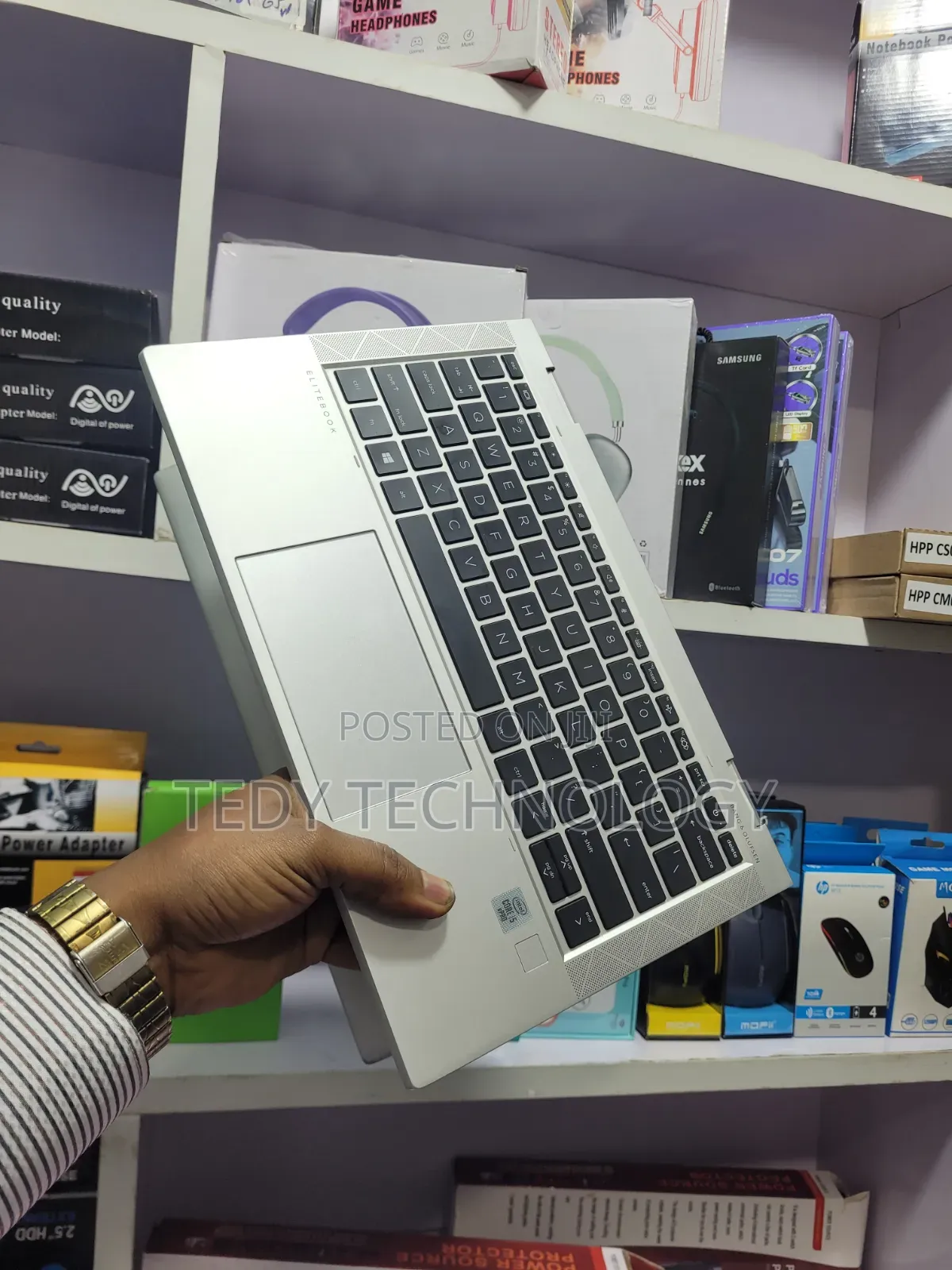 New Laptop HP EliteBook 830 16GB Intel Core i5 SSD 512GB