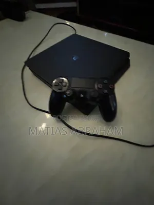PS4 Slim With 1 Joystick