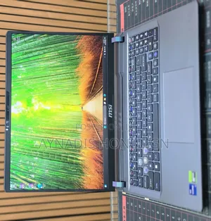 New Laptop MSI Vector GP68 HX 13V 32GB Intel Core i9 SSD 1T