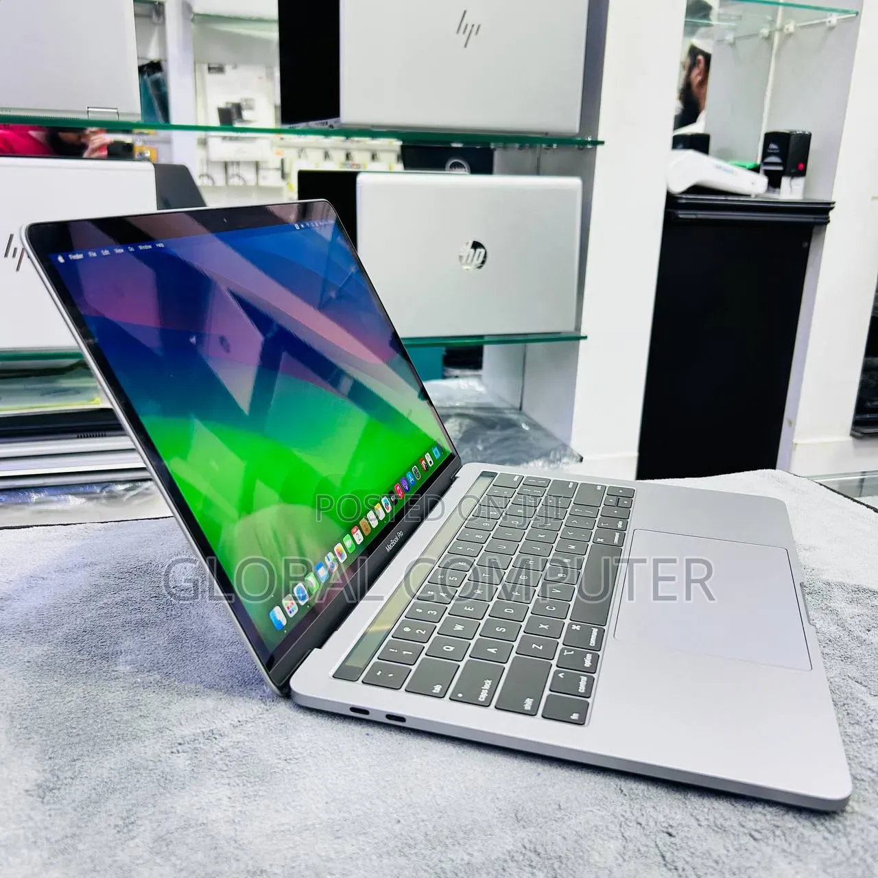 New Laptop Apple MacBook Pro 2021 M1 Max 64GB Apple M1 Max SSD 1T