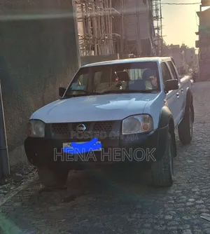 Nissan NP300 2012 White