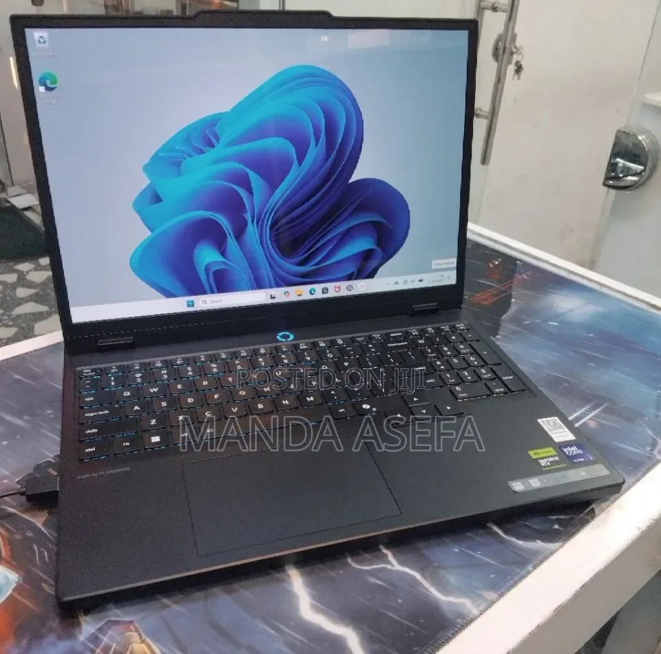 New Laptop Lenovo Legion 5 32GB Intel Core Ultra 7 SSD 1T