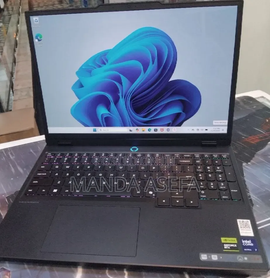 New Laptop Lenovo Legion 5 32GB Intel Core Ultra 7 SSD 1T