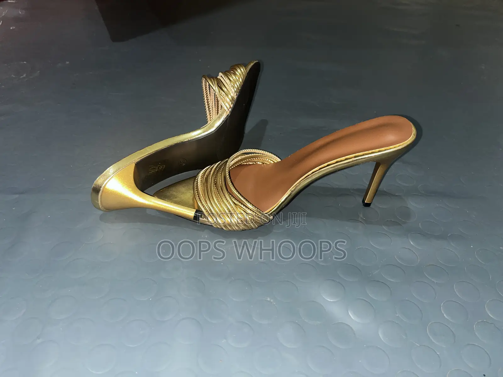 Heel Golden Shoe