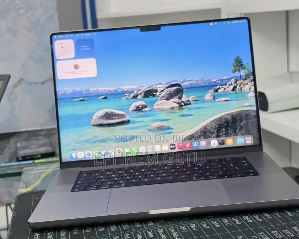 New Laptop Apple MacBook Pro 2021 M1 32GB Apple M1 Pro SSD 512GB