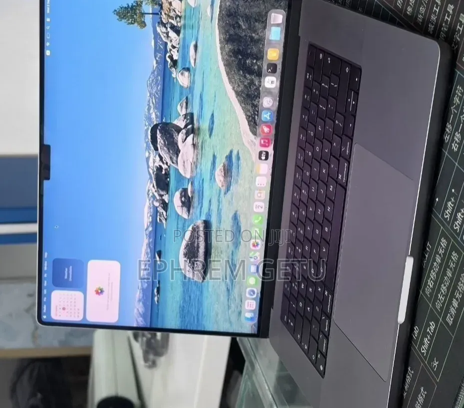 New Laptop Apple MacBook Pro 2021 M1 32GB Apple M1 Pro SSD 512GB