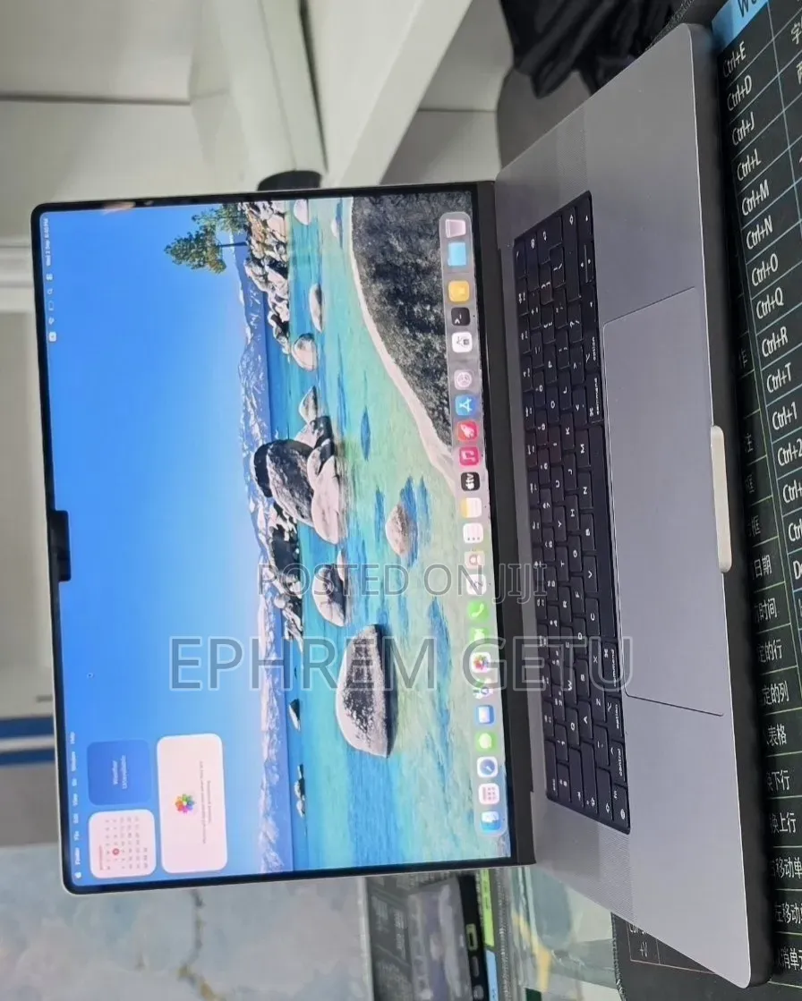 New Laptop Apple MacBook Pro 2021 M1 32GB Apple M1 Pro SSD 512GB