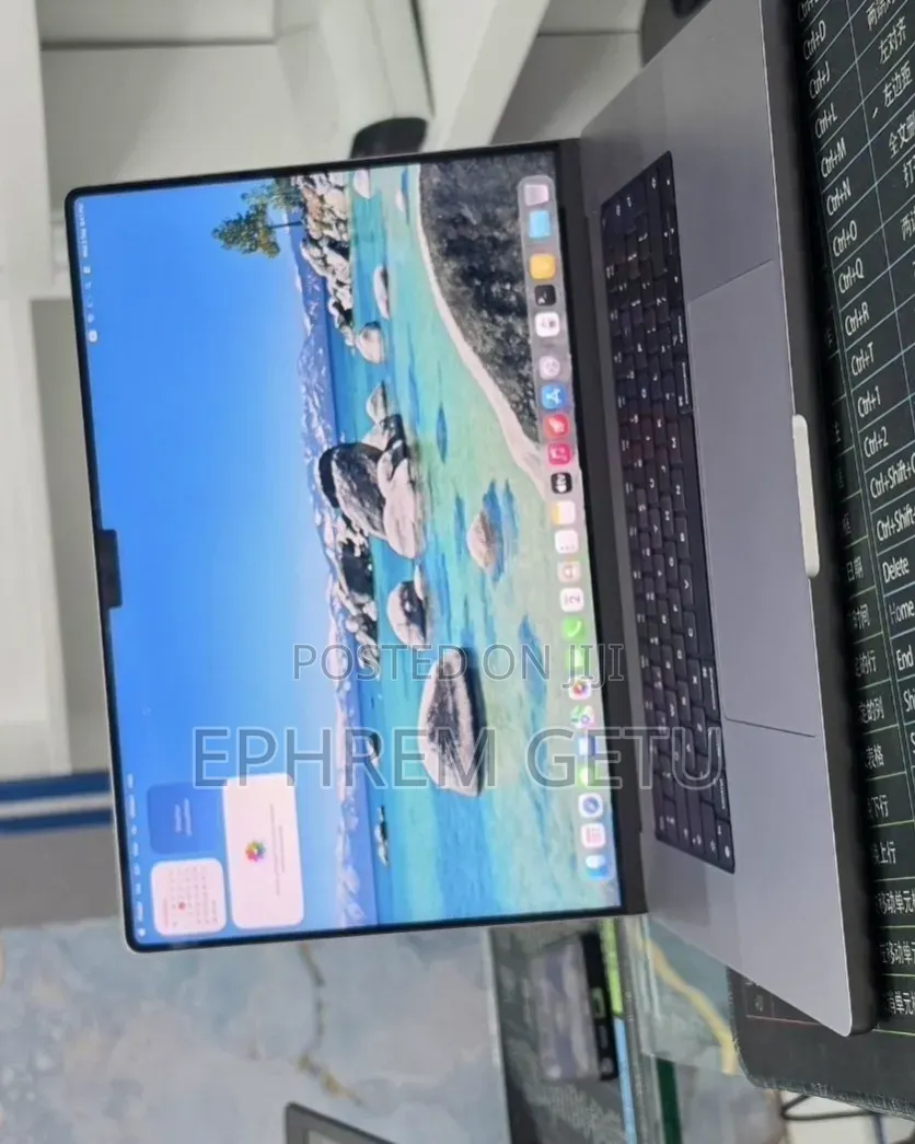 New Laptop Apple MacBook Pro 2021 M1 32GB Apple M1 Pro SSD 512GB